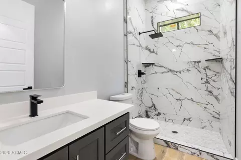 Bath - 415 S Robert Rd S, Tempe, AZ 85281 photo 1 of 13