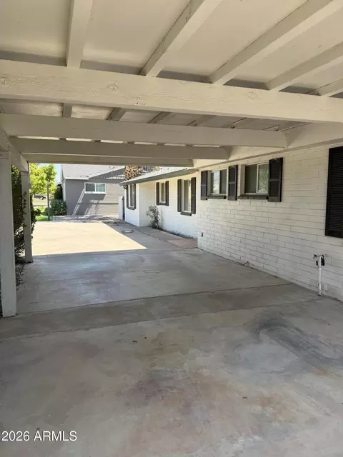 Exterior - 815 E Cavalier Dr, Phoenix, AZ 85014 photo 4 of 9