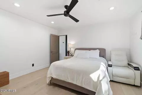 Bedroom - 3901 E Weldon Ave, Phoenix, AZ 85018 photo 3 of 4