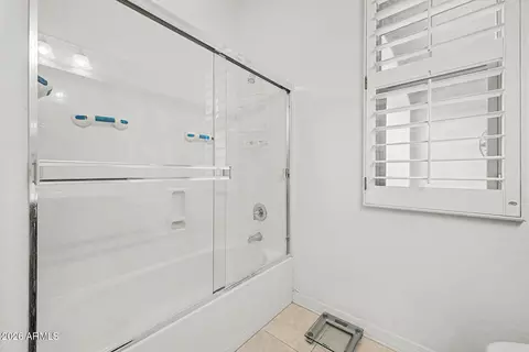 Bath - 2724 E Bridgeport Pkwy, Gilbert, AZ 85295 photo 5 of 5