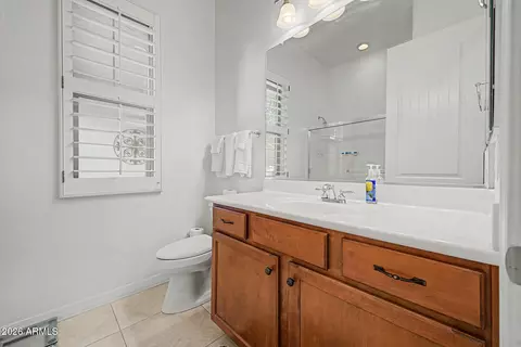 Bath - 2724 E Bridgeport Pkwy, Gilbert, AZ 85295 photo 4 of 5
