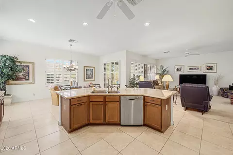 Kitchen - 2724 E Bridgeport Pkwy, Gilbert, AZ 85295 photo 4 of 4