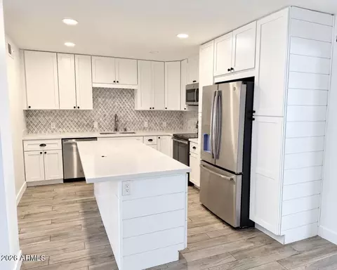 Kitchen - 2220 E Heatherbrae Dr, Phoenix, AZ 85016 photo 2 of 2