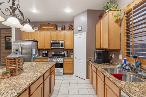 Kitchen - 8710 E Hobart St, Mesa, AZ 85207 photo 3 of 5