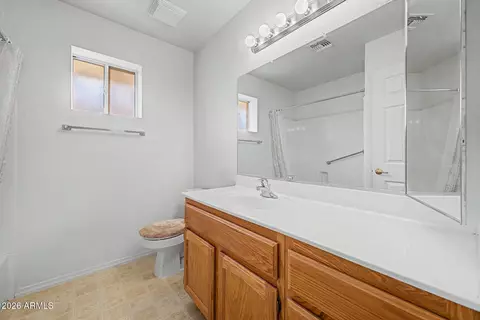 Bath - 11510 E Milagro Ave, Mesa, AZ 85209 photo 3 of 4
