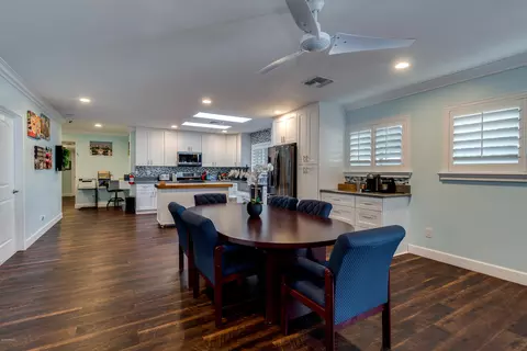 Dining - 813 E Glendale Ave, Phoenix, AZ 85020 photo 1 of 1