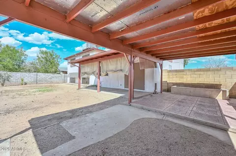 Exterior - 2602 N 60th Dr, Phoenix, AZ 85035 photo 4 of 11