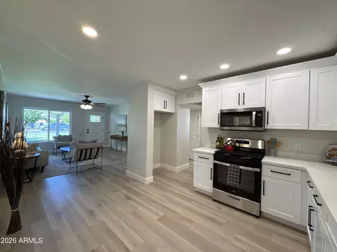 Kitchen - 3005 E Hubbell St, Phoenix, AZ 85008 photo 3 of 3
