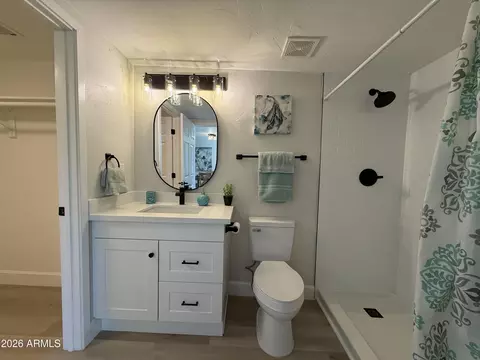 Bath - 3005 E Hubbell St, Phoenix, AZ 85008 photo 2 of 2