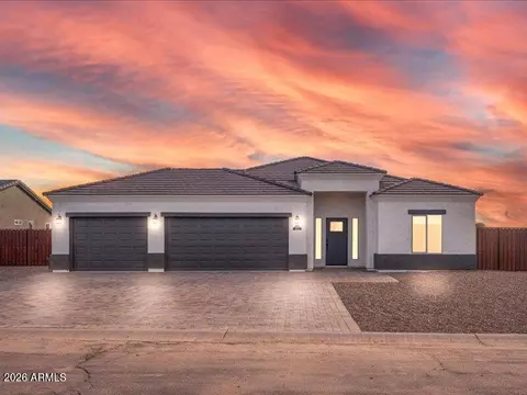 8560 W Mission Hills Dr, Arizona City, AZ 85123