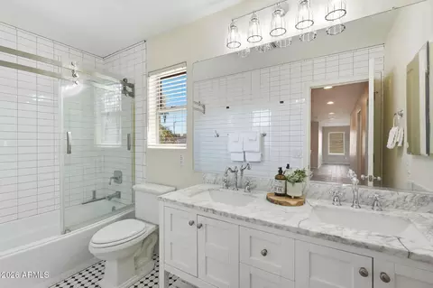 Bath - 4481 E Lantern Pl, Gilbert, AZ 85297 photo 4 of 4