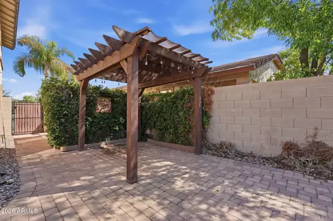 Exterior - 4481 E Lantern Pl, Gilbert, AZ 85297 photo 5 of 10