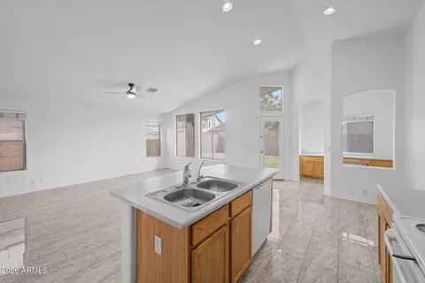 Kitchen - 9253 E Monte Ave, Mesa, AZ 85209 photo 2 of 2