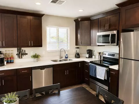 1947 E Raymond St, Phoenix, AZ 85040 photo 5
