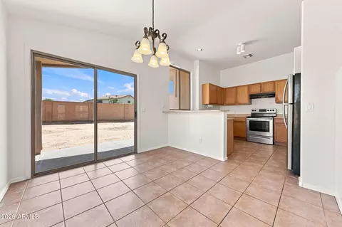 Dining - 321 W Harwell Rd, Phoenix, AZ 85041 photo 1 of 2