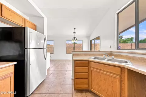 Kitchen - 321 W Harwell Rd, Phoenix, AZ 85041 photo 4 of 4
