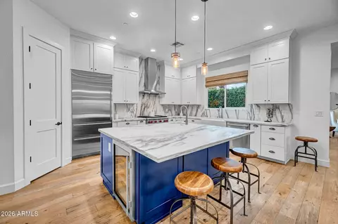 8032 E Del Laton Dr, Scottsdale, AZ 85258