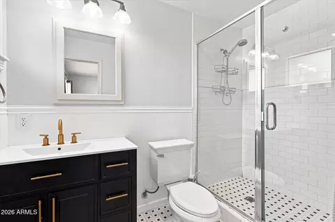 Bath - 3115 E Yucca St, Phoenix, AZ 85028 photo 4 of 5