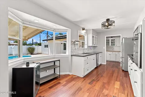 Kitchen - 3115 E Yucca St, Phoenix, AZ 85028 photo 1 of 6