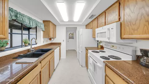 Kitchen - 11033 W Devonshire Ave, Phoenix, AZ 85037 photo 1 of 1