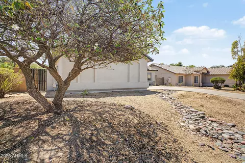 Exterior - 1325 E Constance Way, Phoenix, AZ 85042 photo 4 of 10
