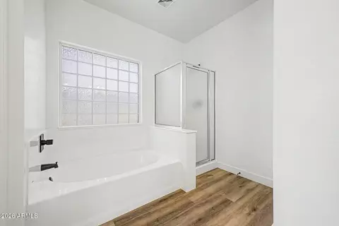 Bath - 1325 E Constance Way, Phoenix, AZ 85042 photo 1 of 3