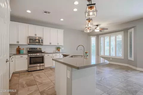 17929 W Glenhaven Dr, Goodyear, AZ 85338