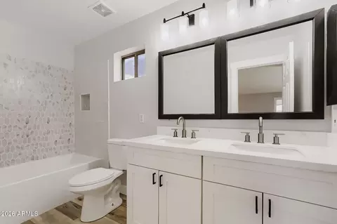 Bath - 9841 E Forge Ave, Mesa, AZ 85208 photo 4 of 5