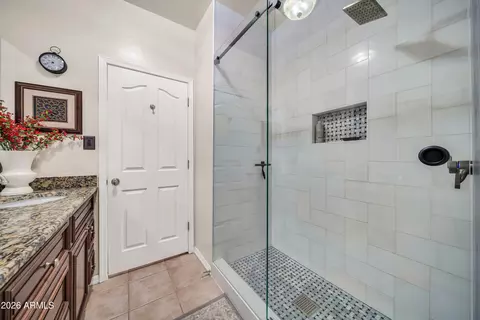 Bath - 258 W Yearling Rd, Phoenix, AZ 85085 photo 4 of 5
