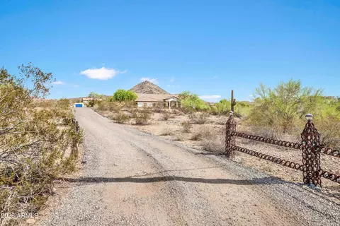 Exterior - 258 W Yearling Rd, Phoenix, AZ 85085 photo 2 of 3