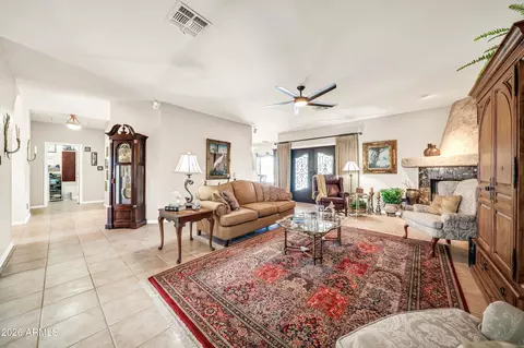Living - 258 W Yearling Rd, Phoenix, AZ 85085 photo 1 of 2