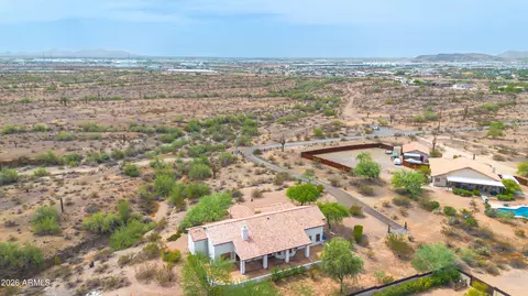 View/Area - 258 W Yearling Rd, Phoenix, AZ 85085 photo 3 of 7
