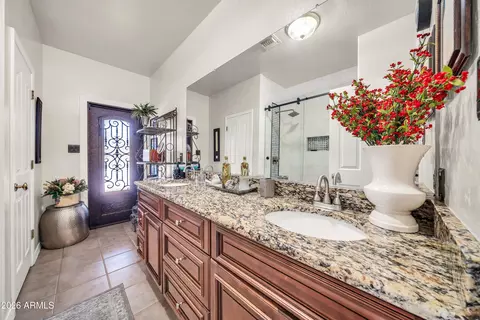 Bath - 258 W Yearling Rd, Phoenix, AZ 85085 photo 1 of 5