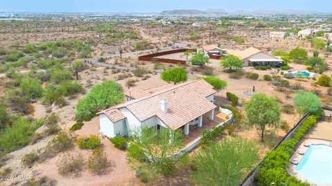 View/Area - 258 W Yearling Rd, Phoenix, AZ 85085 photo 1 of 7