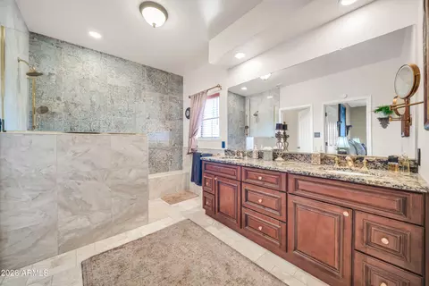 Bath - 258 W Yearling Rd, Phoenix, AZ 85085 photo 3 of 5