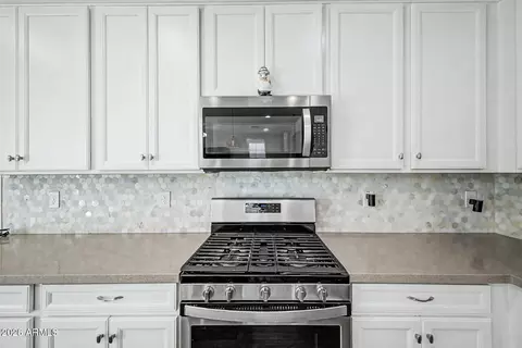 Kitchen - 17237 N 9th Pl, Phoenix, AZ 85022 photo 4 of 4