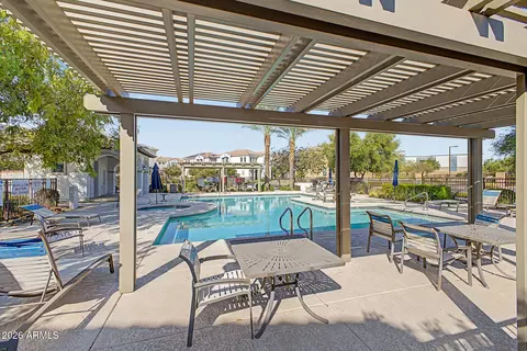 Exterior - 17237 N 9th Pl, Phoenix, AZ 85022 photo 9 of 10
