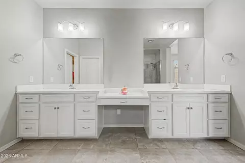 Bath - 17237 N 9th Pl, Phoenix, AZ 85022 photo 2 of 5