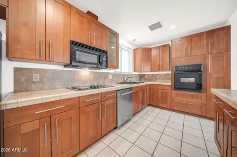 Kitchen - 4539 N 10th Ave, Phoenix, AZ 85013 photo 4 of 4