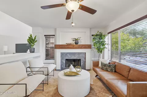 Living - 17246 N 40th Pl, Phoenix, AZ 85032 photo 1 of 1
