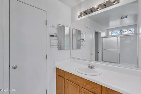 Bath - 7225 S 40th Ave, Phoenix, AZ 85041 photo 1 of 1