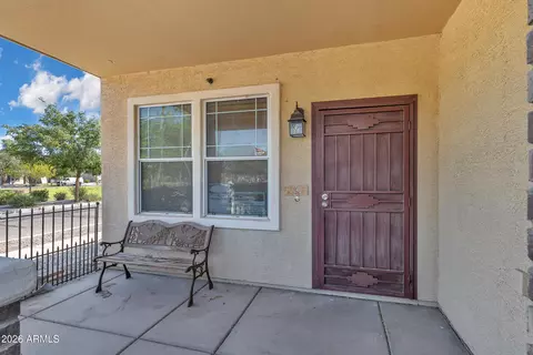 Exterior - 7225 S 40th Ave, Phoenix, AZ 85041 photo 4 of 6
