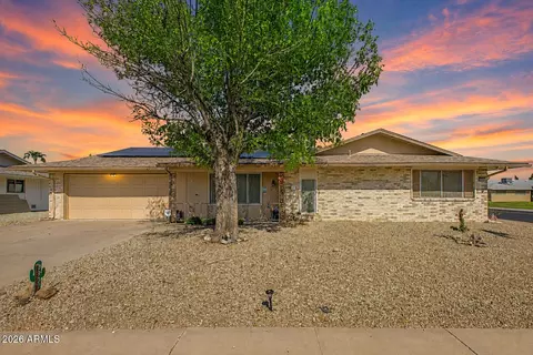 9902 W Signal Butte Cir, Sun City, AZ 85373