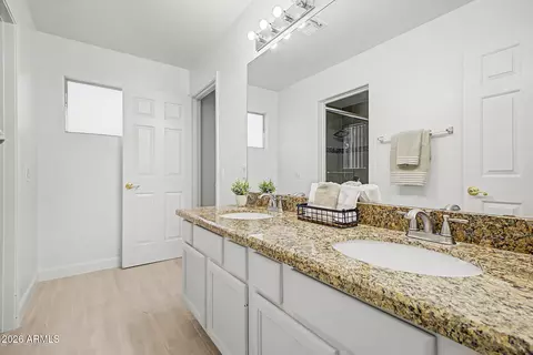 Bath - 3358 E Park Ave, Gilbert, AZ 85234 photo 3 of 6