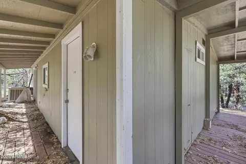 Exterior - 154 W Pine Shadow Dr, Lakeside, AZ 85929 photo 4 of 5