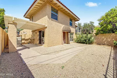 Exterior - 1119 E North Ln N #3, Phoenix, AZ 85020 photo 4 of 8