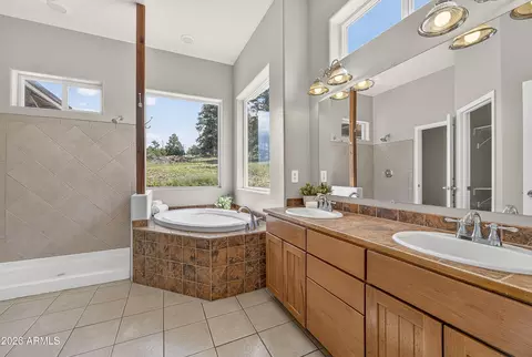 Bath - 9013 Beasley Rd, Flagstaff, AZ 86004 photo 1 of 3