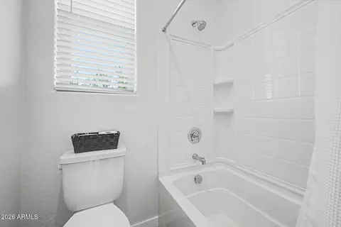 Bath - 2373 E Fandango Dr, Gilbert, AZ 85298 photo 5 of 6