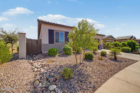 Exterior - 2373 E Fandango Dr, Gilbert, AZ 85298 photo 2 of 12
