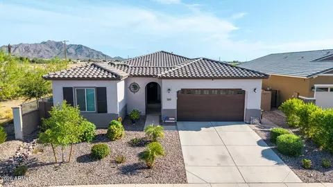 Exterior - 2373 E Fandango Dr, Gilbert, AZ 85298 photo 8 of 12